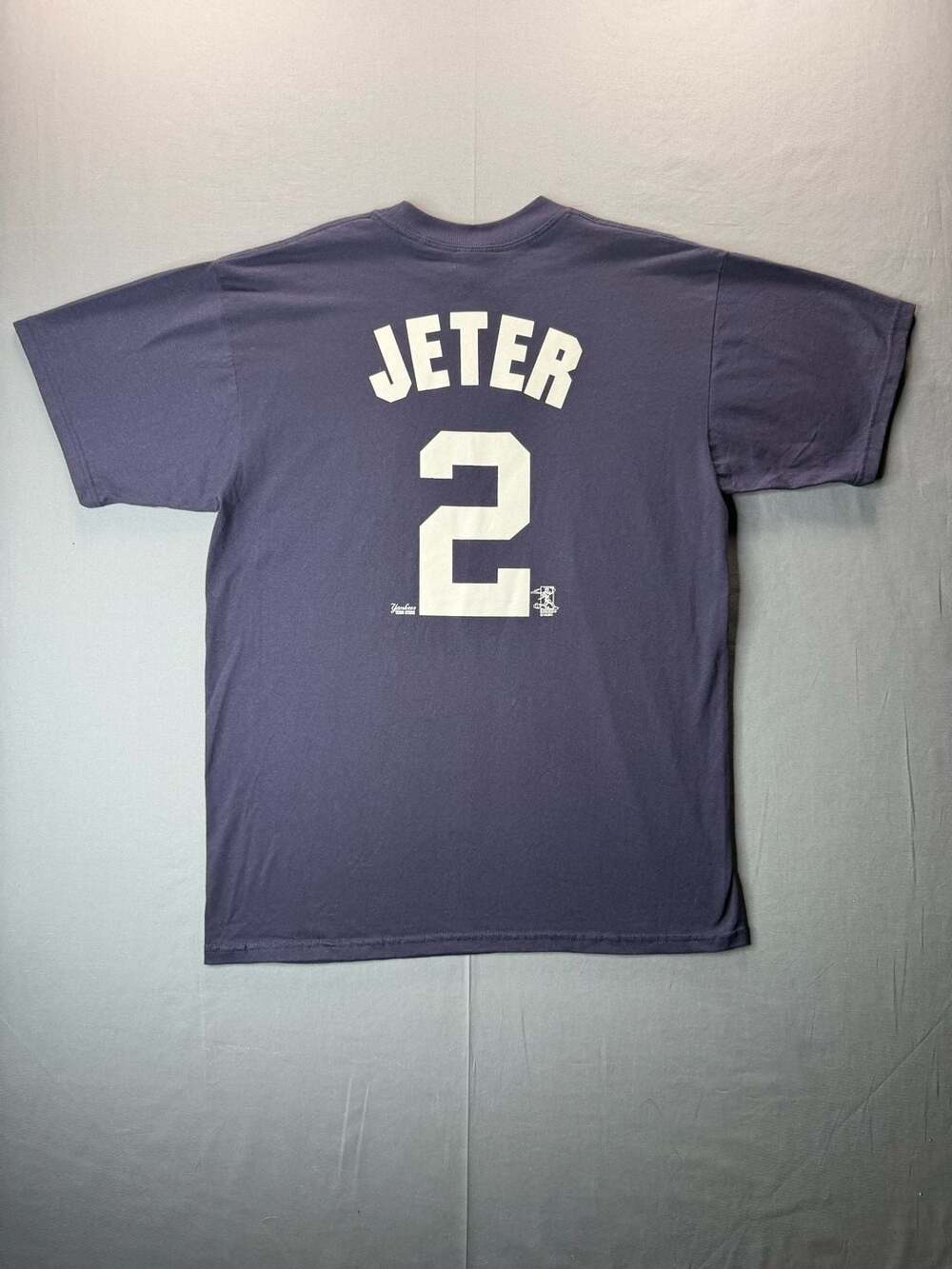 Vintage Y2K New York Yankees Derek Jeter #2 T-Shirt Navy Blue NWT
